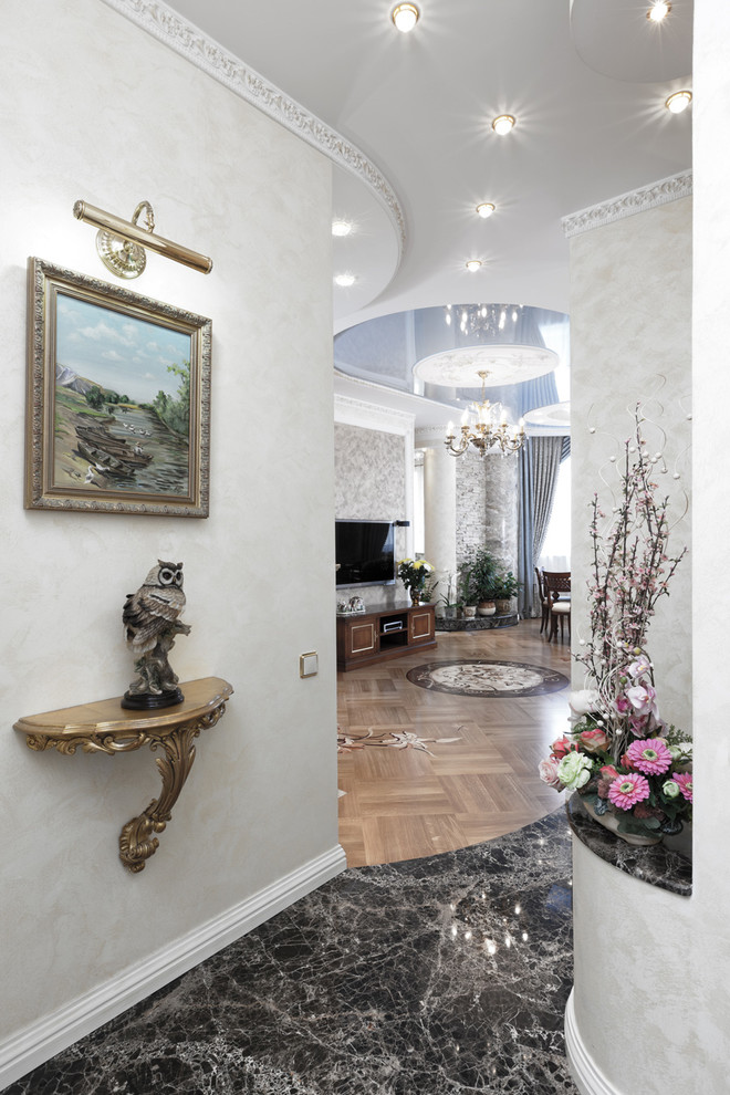 Трехкомнатная квартира на Севастопольском проспекте