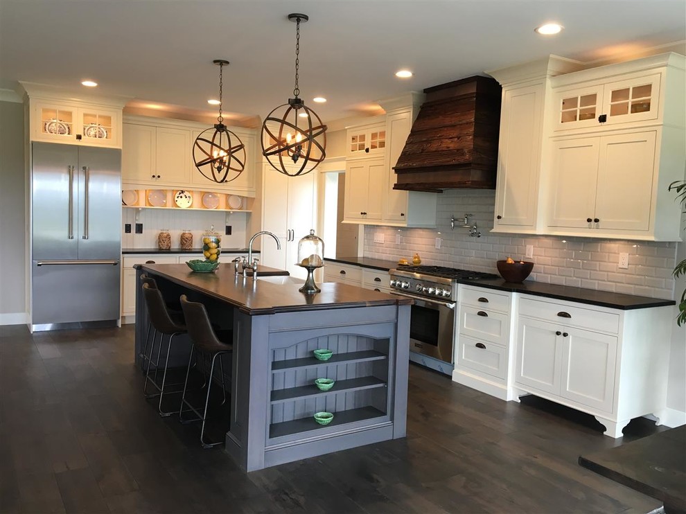 Farmhouse Kitchen with Antique White Cabinets and Island ...