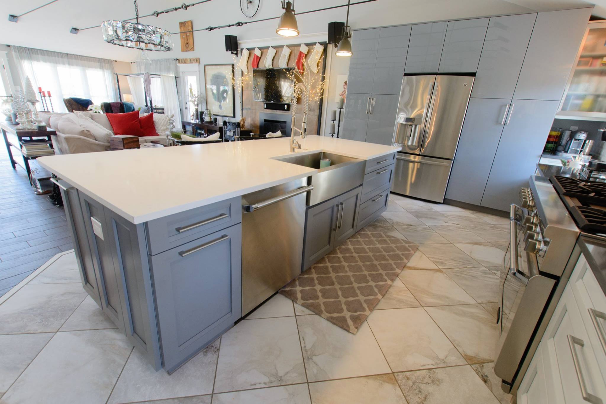 Modern River Retreat
