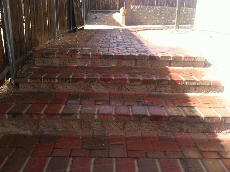 Design ideas for a rustic landscaping in Phoenix.