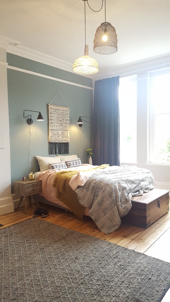 This is an example of an eclectic bedroom in London.
