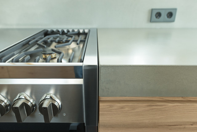 Moderne Küche mit Beton-Arbeitsplatte - Modern - Küche - Sonstige - von