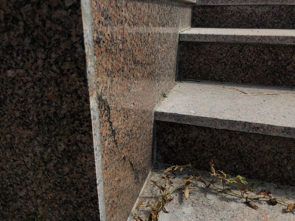 Лестница из гранита "Изабель"