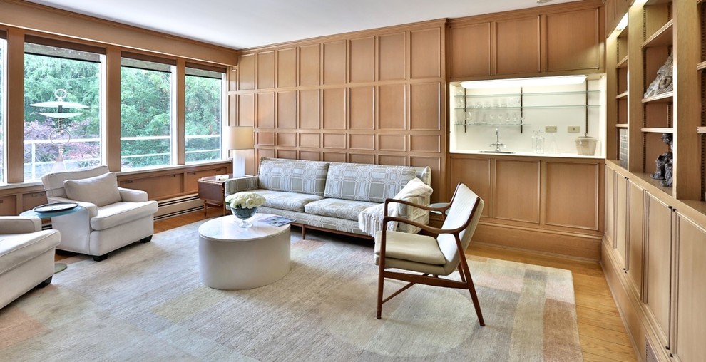 Inspiration for a midcentury family room in Toronto.