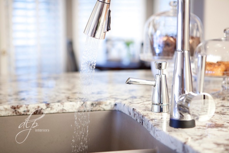 Inspiration for a transitional kitchen remodel in Dallas