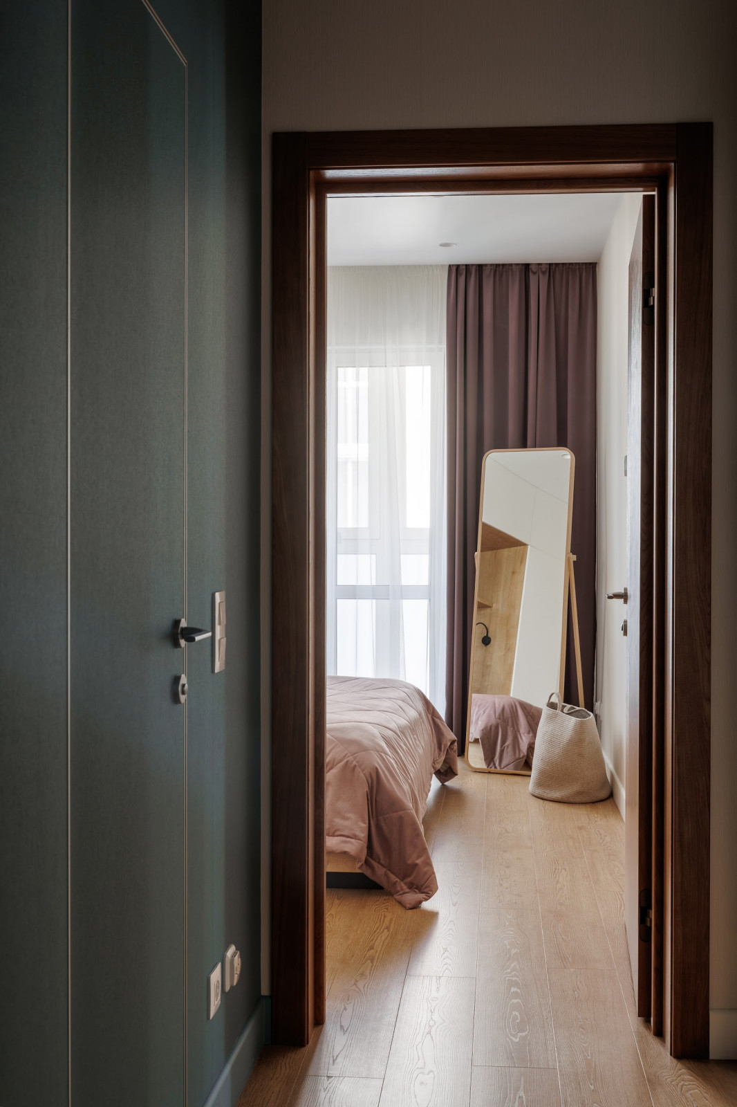 Трешка для молодой пары с двумя детьми