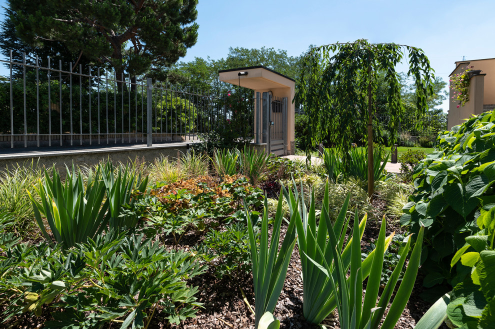 PICCOLO GIARDINO CON LIVING