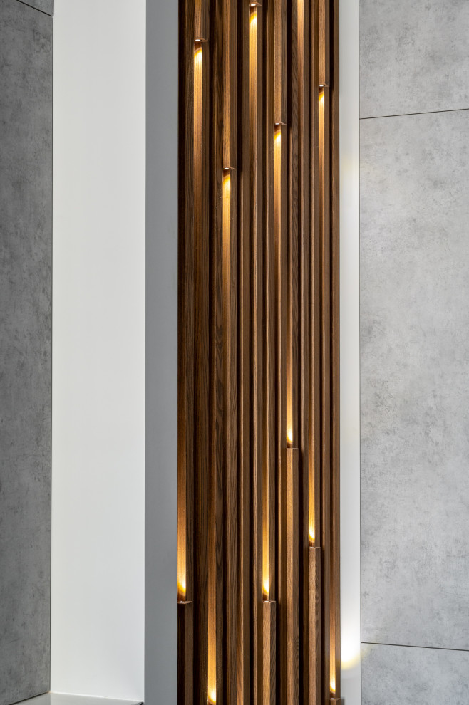 Стеновая панель с торцевой подсветкой из массива Ясеня