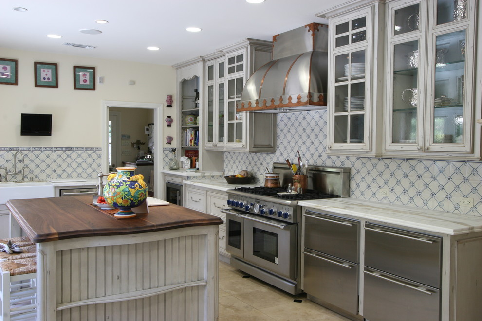Kitchen - transitional kitchen idea