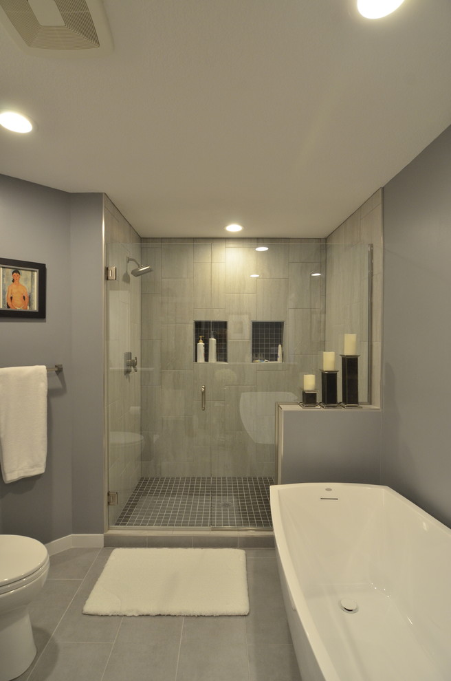 Mid-sized transitional bathroom in Minneapolis.