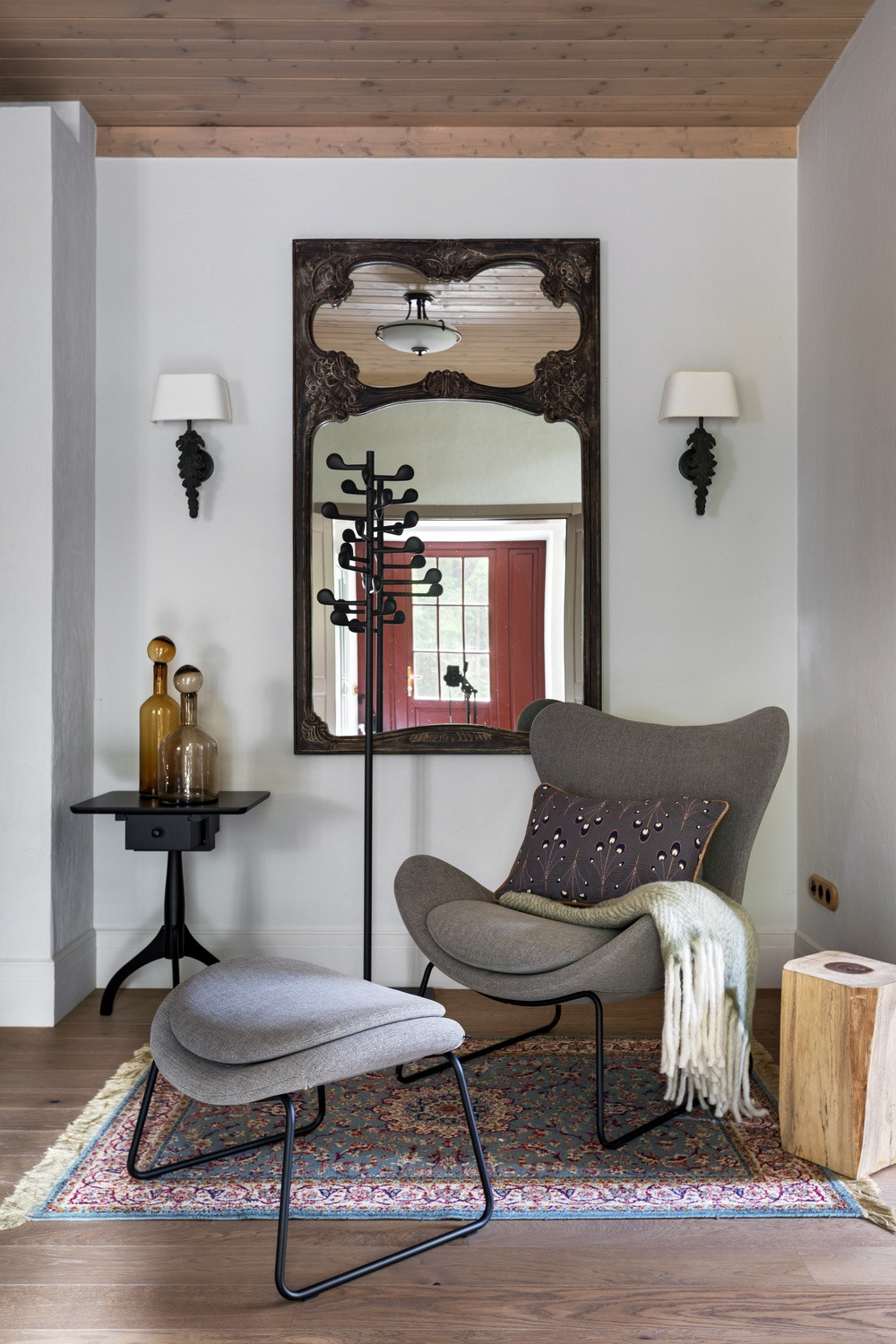 Дом в соснах