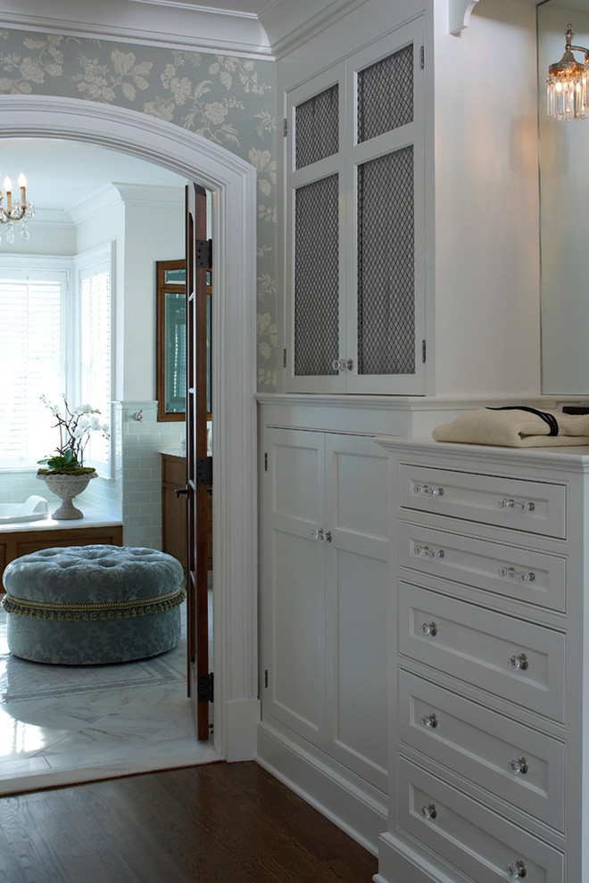 Closet - transitional closet idea