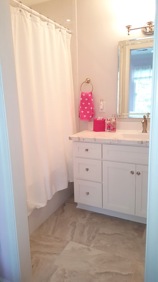 Large transitional bathroom photo