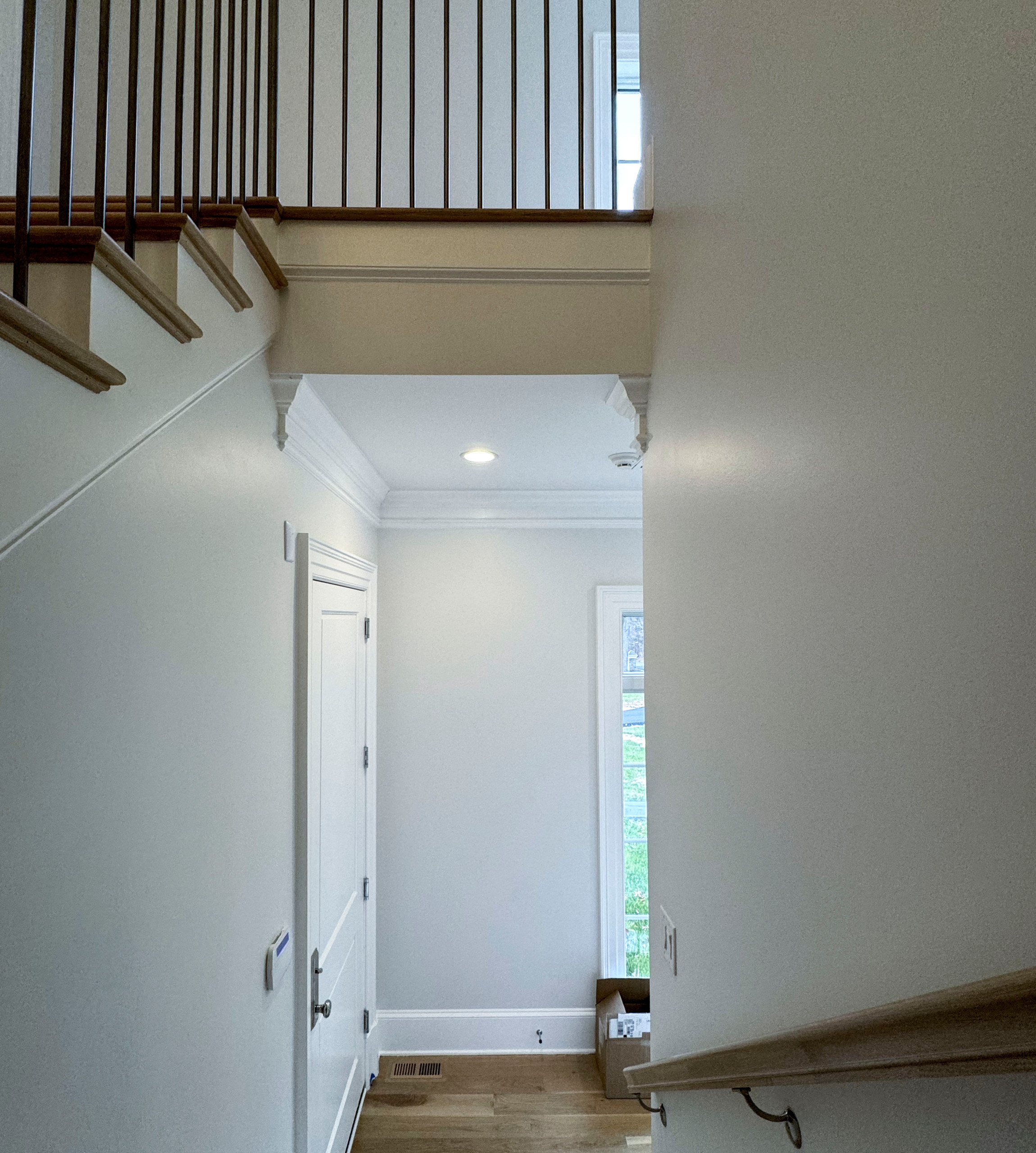 116_Elegant & Eye-catching Curved Staircase, Leesburg VA 20175