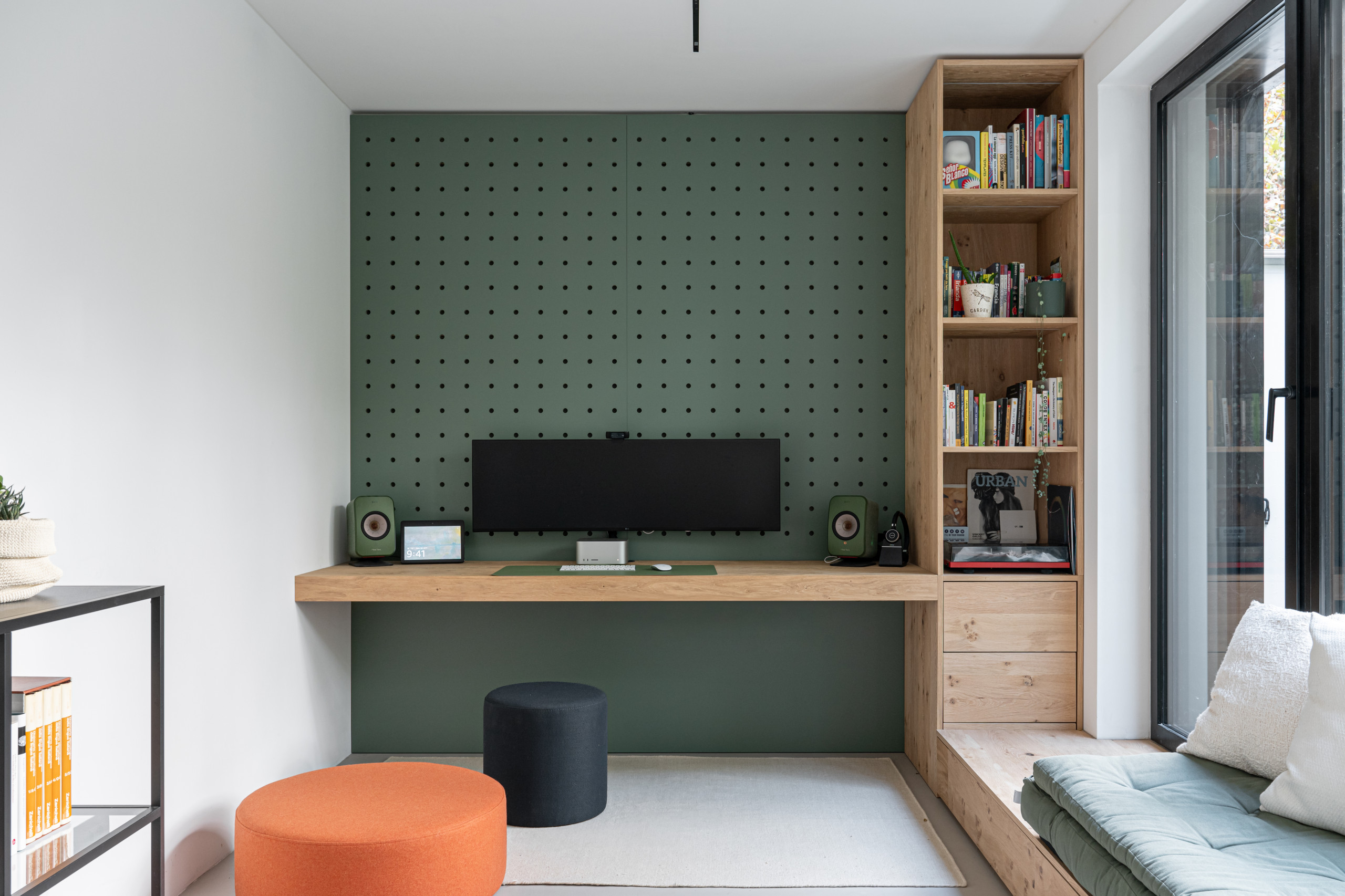 OFFICE ZMR