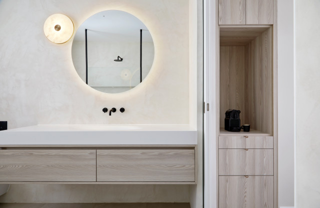 Clapham Townhouse modern-bathroom