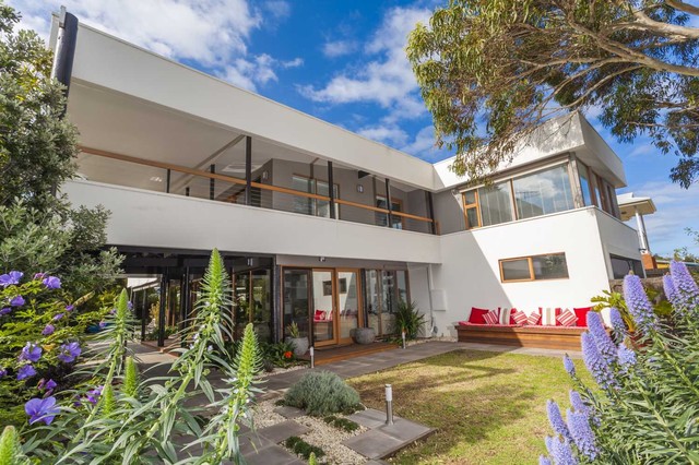 Lelean St Coastal Architecture retro-fasad