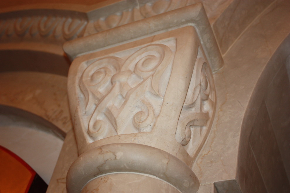 Иконостас в храме Пирогово.Московская область.