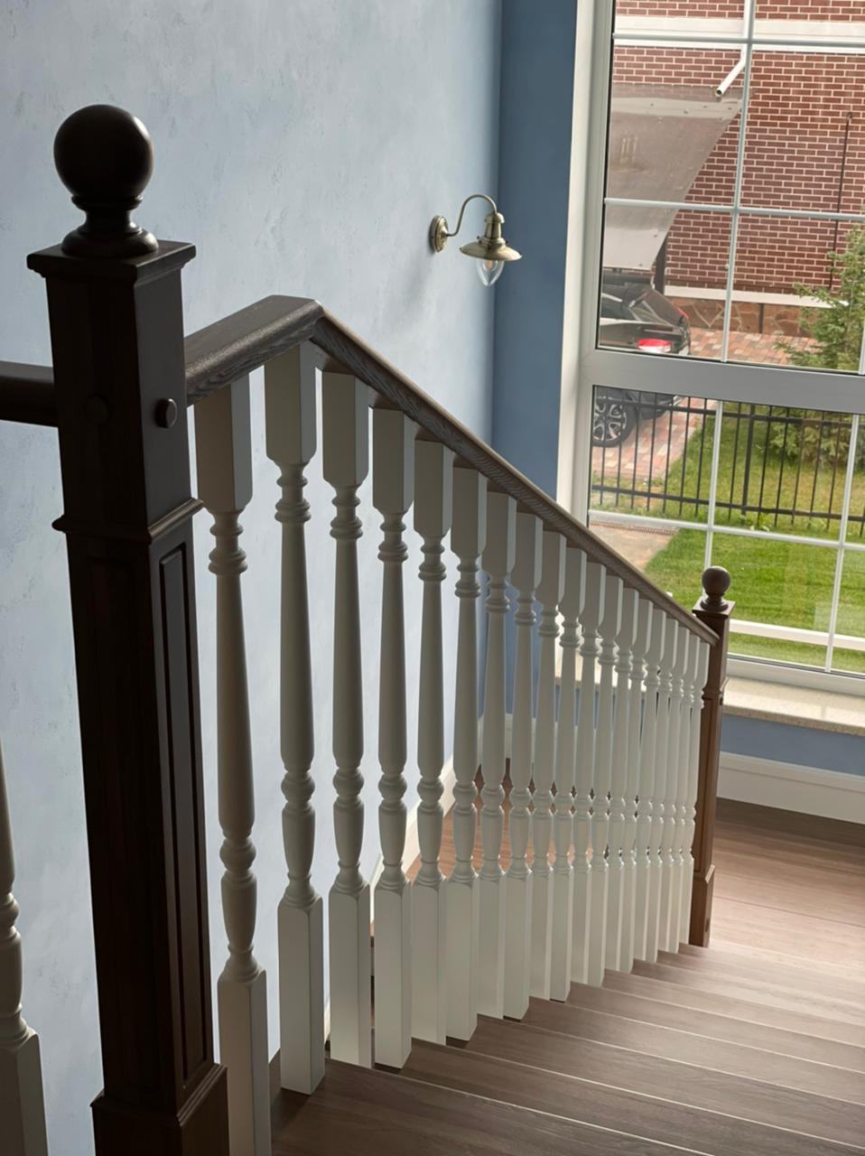 Облицовка лестинцы в классическом стиле