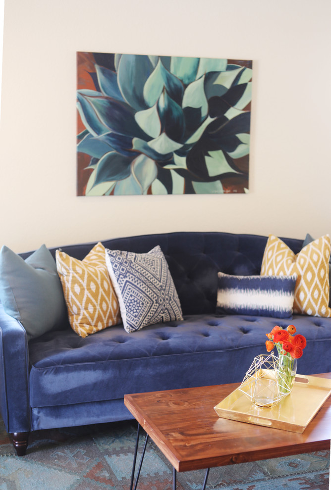 Home design - transitional home design idea in Phoenix