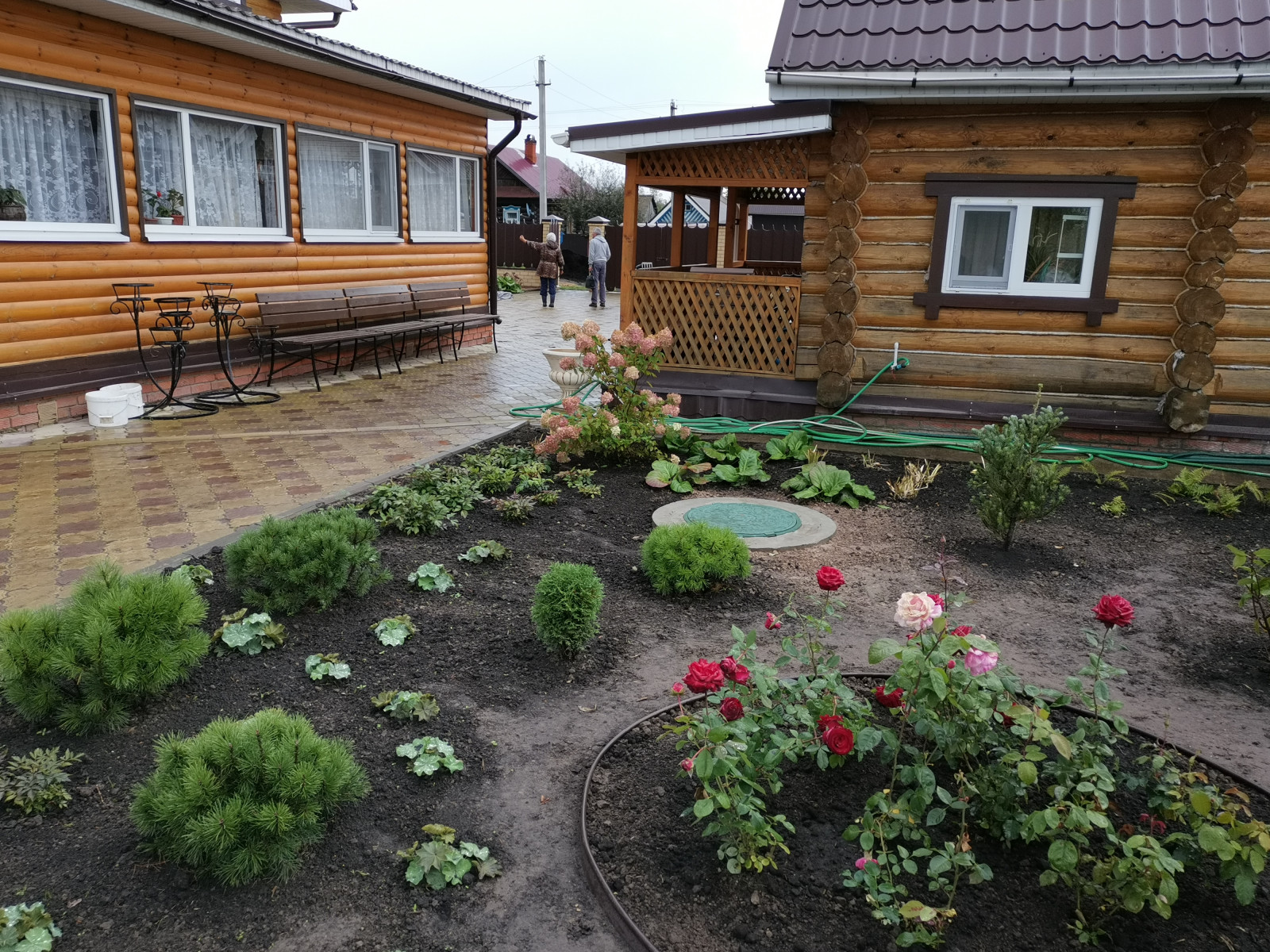 Кокшайск. Пергола – качель, шпалерный забор и обновление участка.