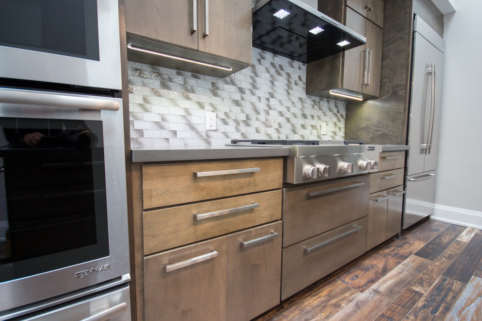 Example of a transitional kitchen design in Toronto