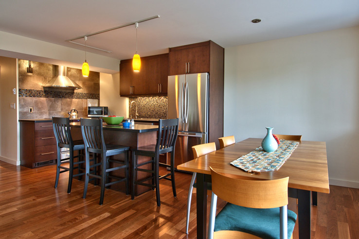 Inspiration for a transitional kitchen remodel in Seattle