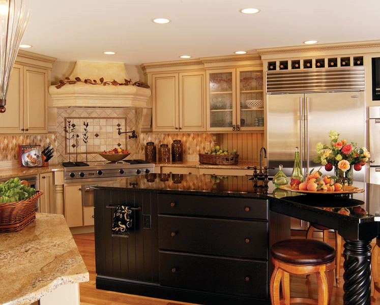 Kitchen - large transitional medium tone wood floor kitchen idea in Indianapolis with beige backsplash, stainless steel appliances and an island