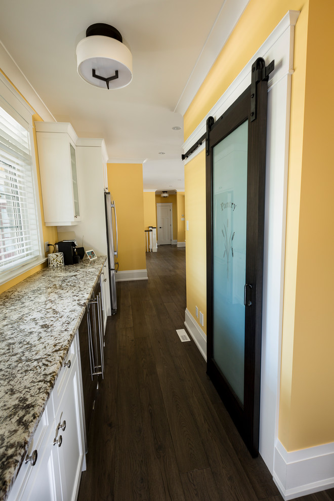 Kitchen - large transitional kitchen idea