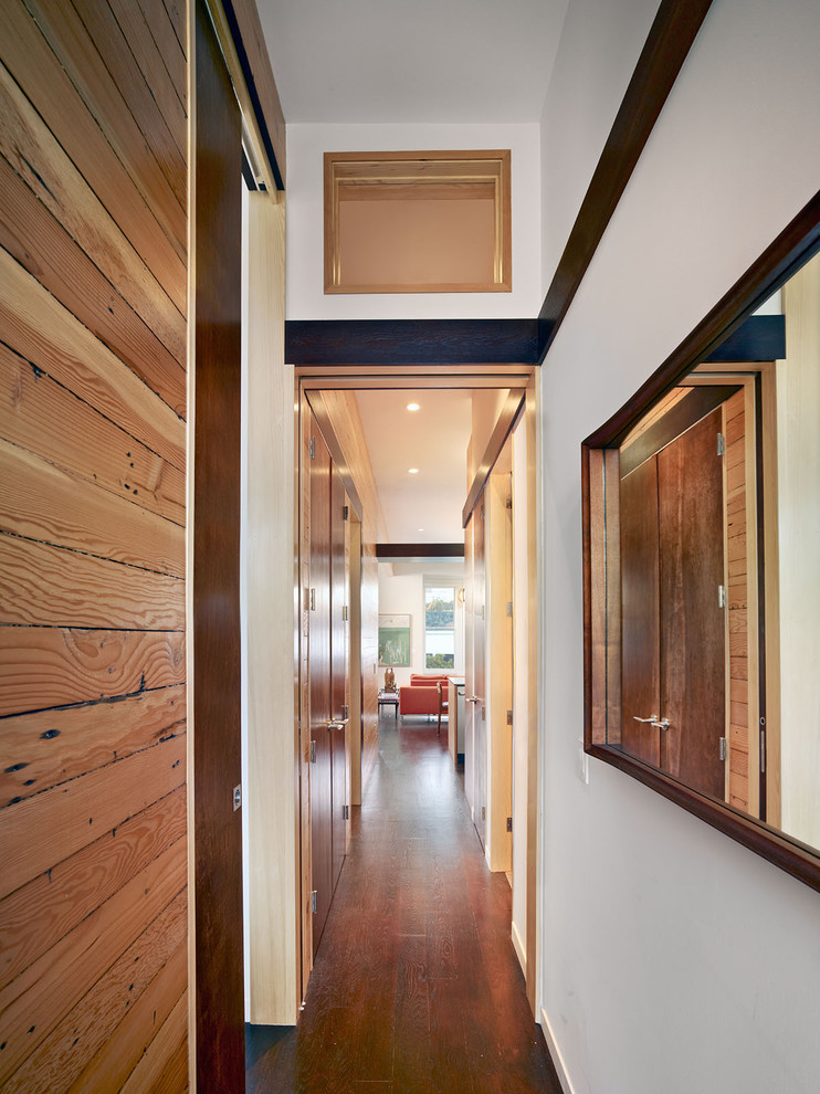 Inspiration for a contemporary hallway in San Francisco.