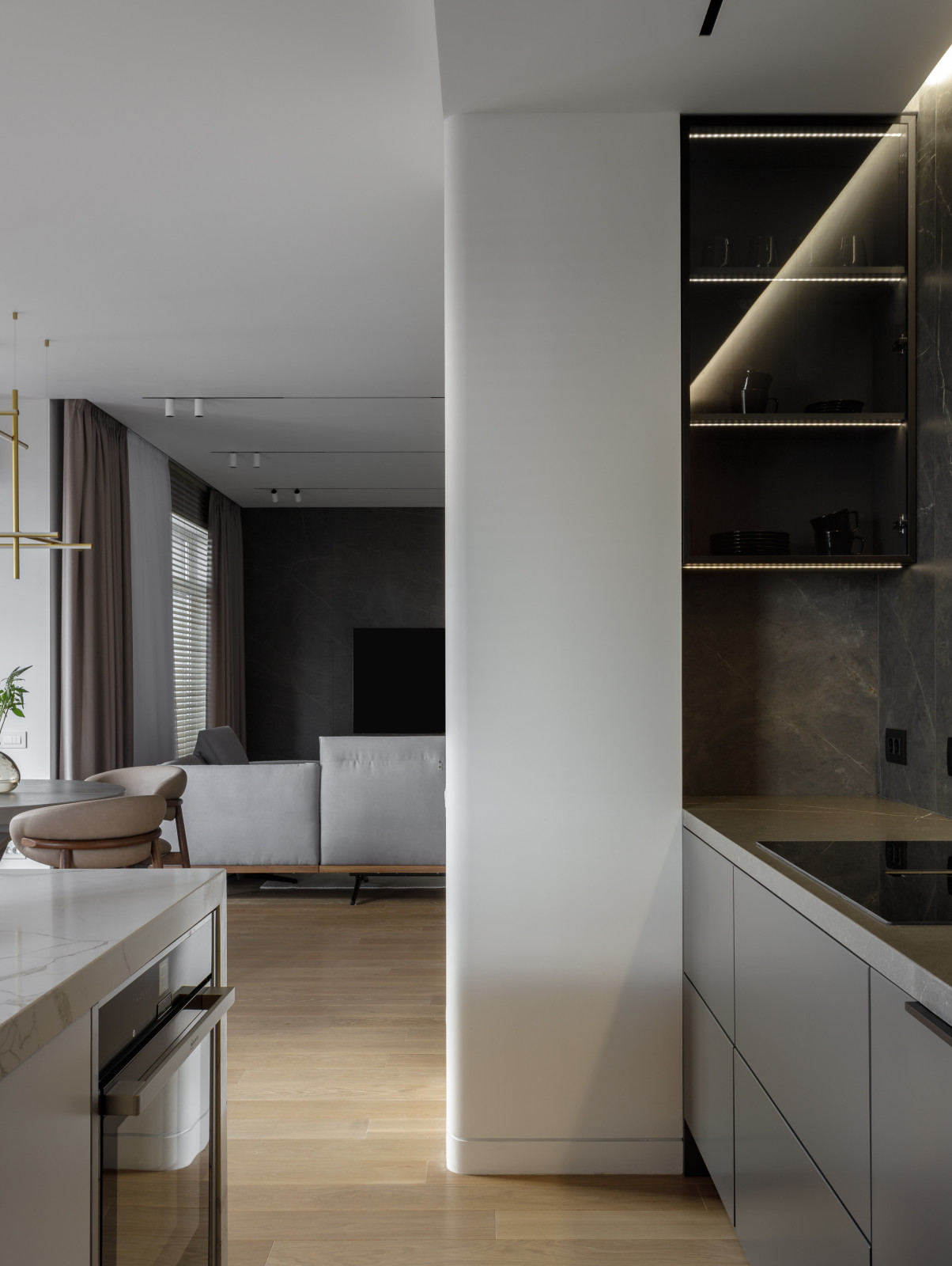 Квартира на набережной