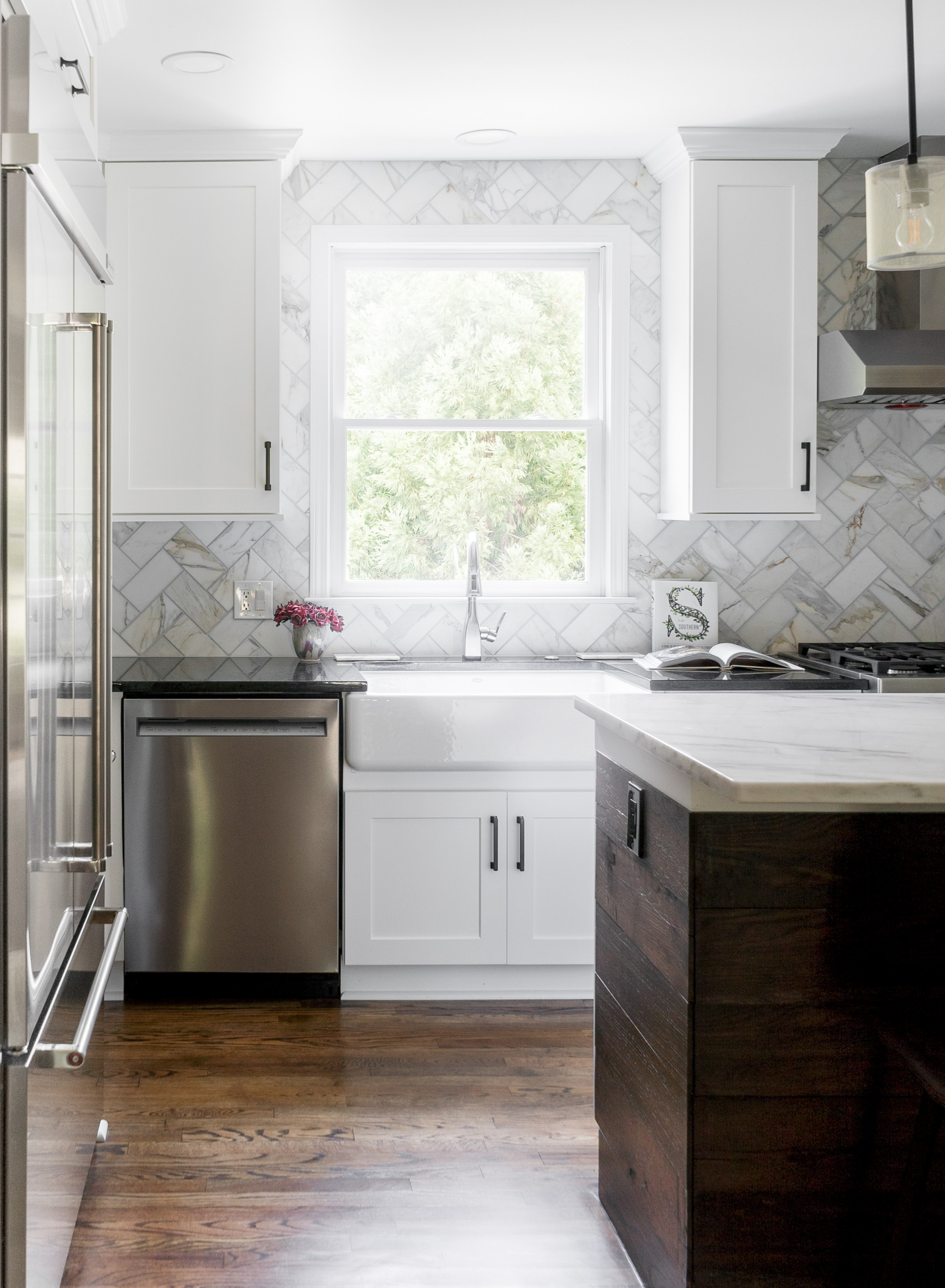 CLEAN AND CLASSIC EAST COBB KITCHEN
