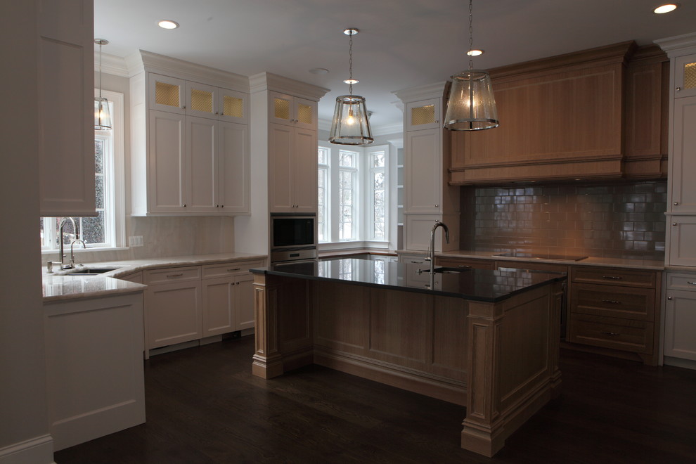 Inspiration for a transitional kitchen remodel in Chicago