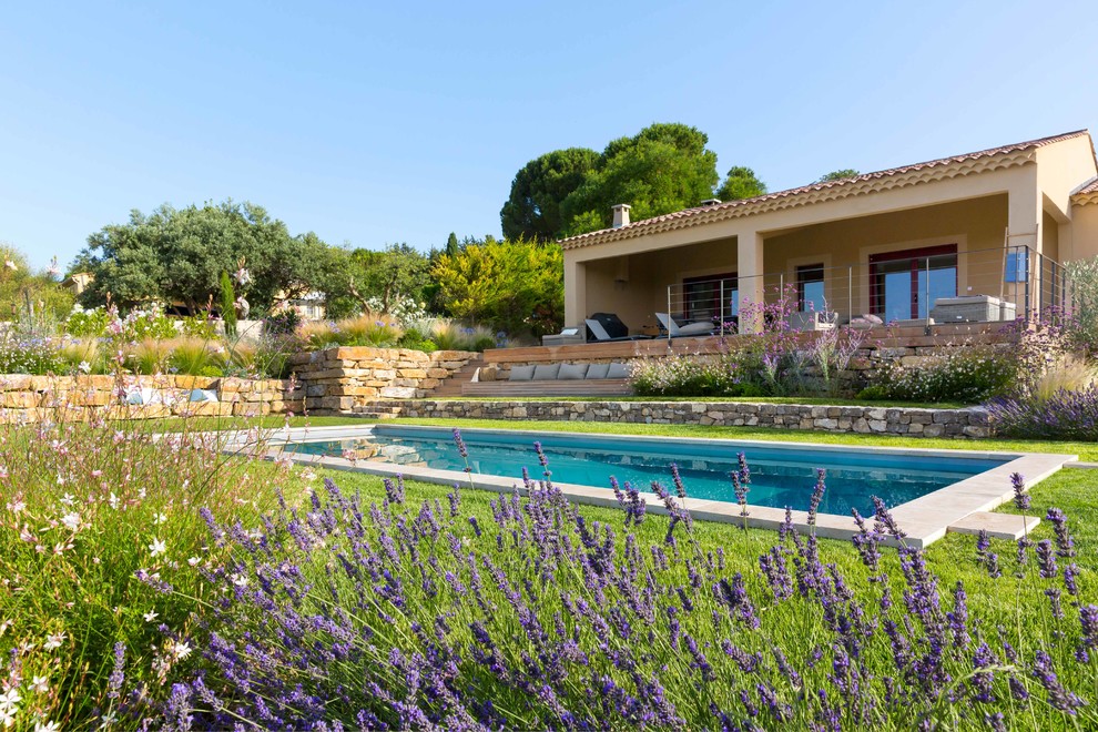 Inspiration pour un couloir de nage arrière méditerranéen rectangle.