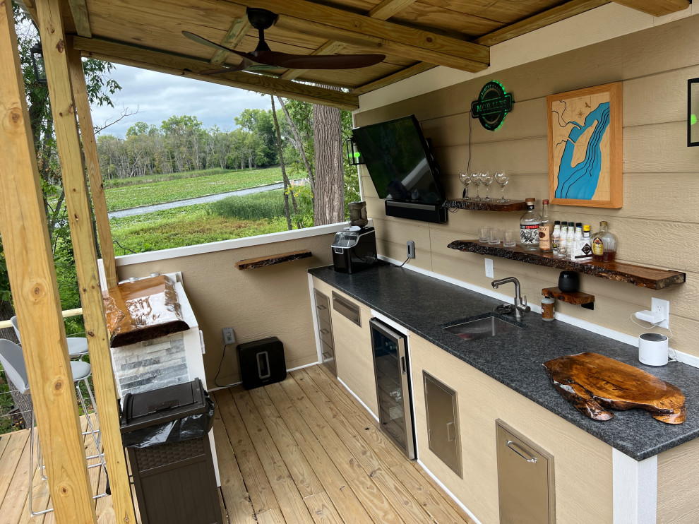 Strobe Island Outdoor Deck with Bar and Kitchen