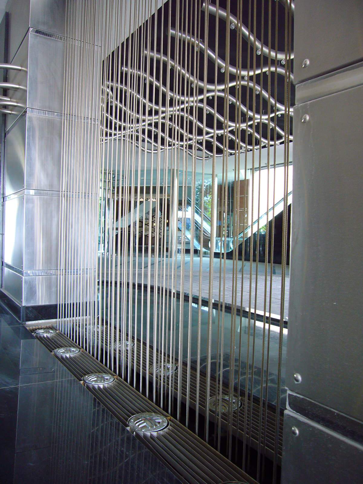 Водопад по нитям