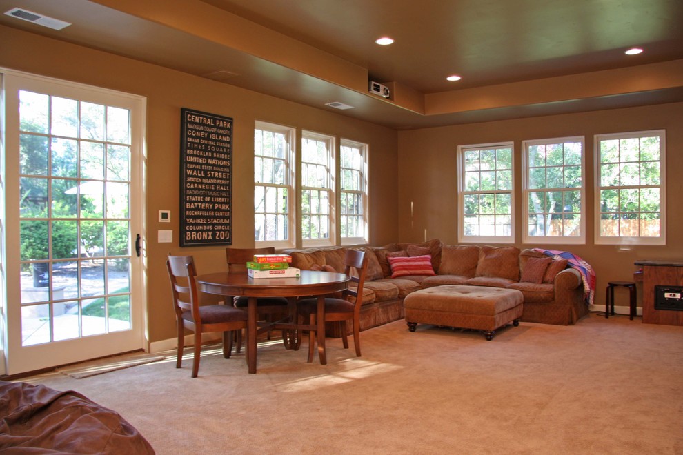 This is an example of a traditional family room in Sacramento.