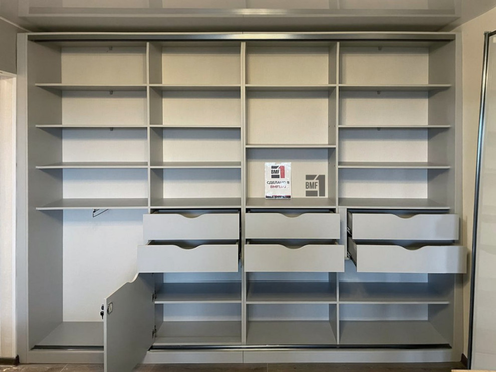 Комплект шкафов в квартиру