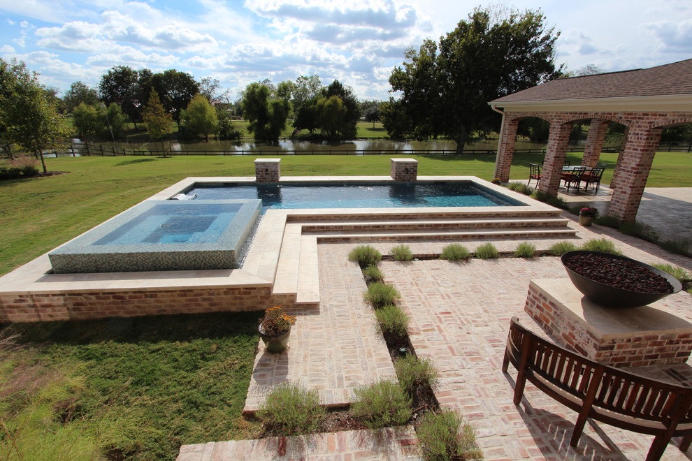 Transitional home design photo in Houston
