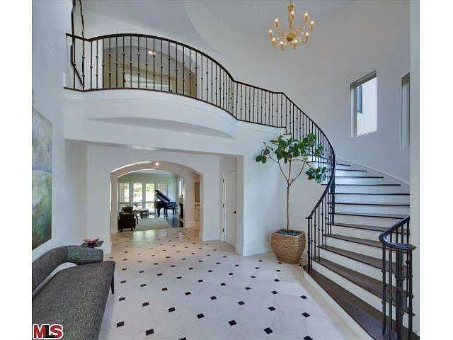 Aubrey Road - Mulholland Estates