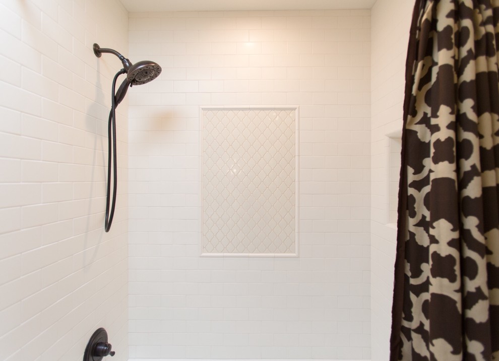Home design - transitional home design idea in Phoenix