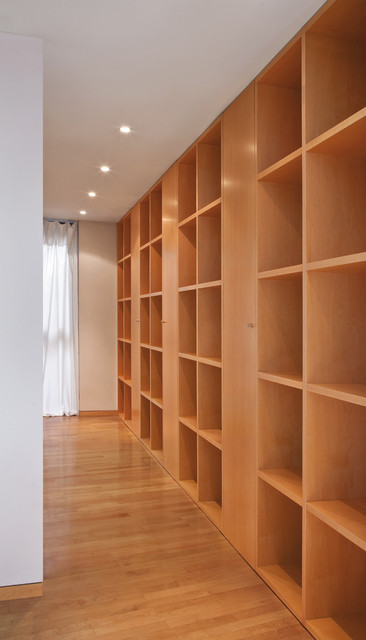 B&uuml;cherwand contemporary-vardagsrum