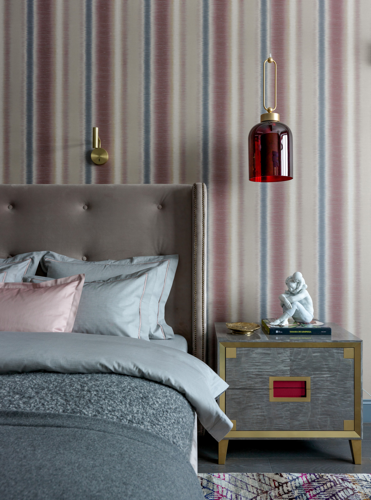 Дом для большой семьи, Графские пруды