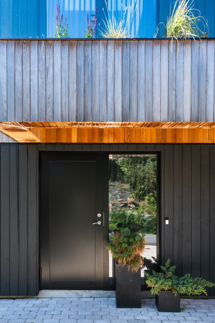 Villa Hjuvik modern-entry