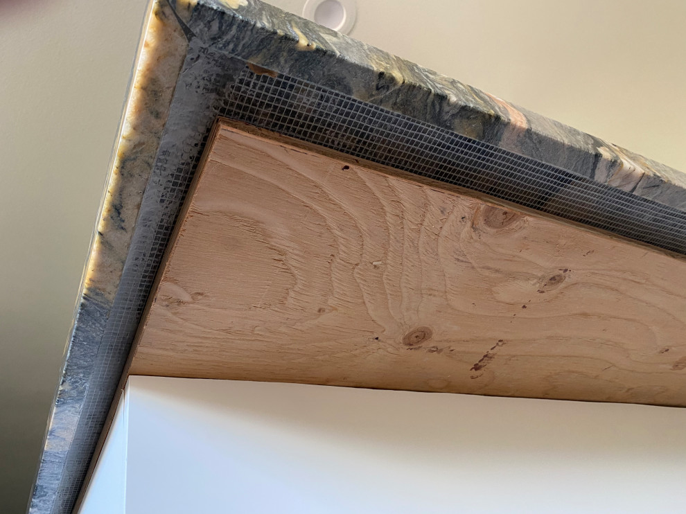 Quartzite Countertop Peninsula Overhang