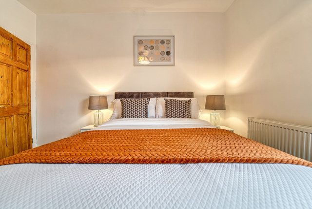 Serviced Accommodation - Worcester kitchen