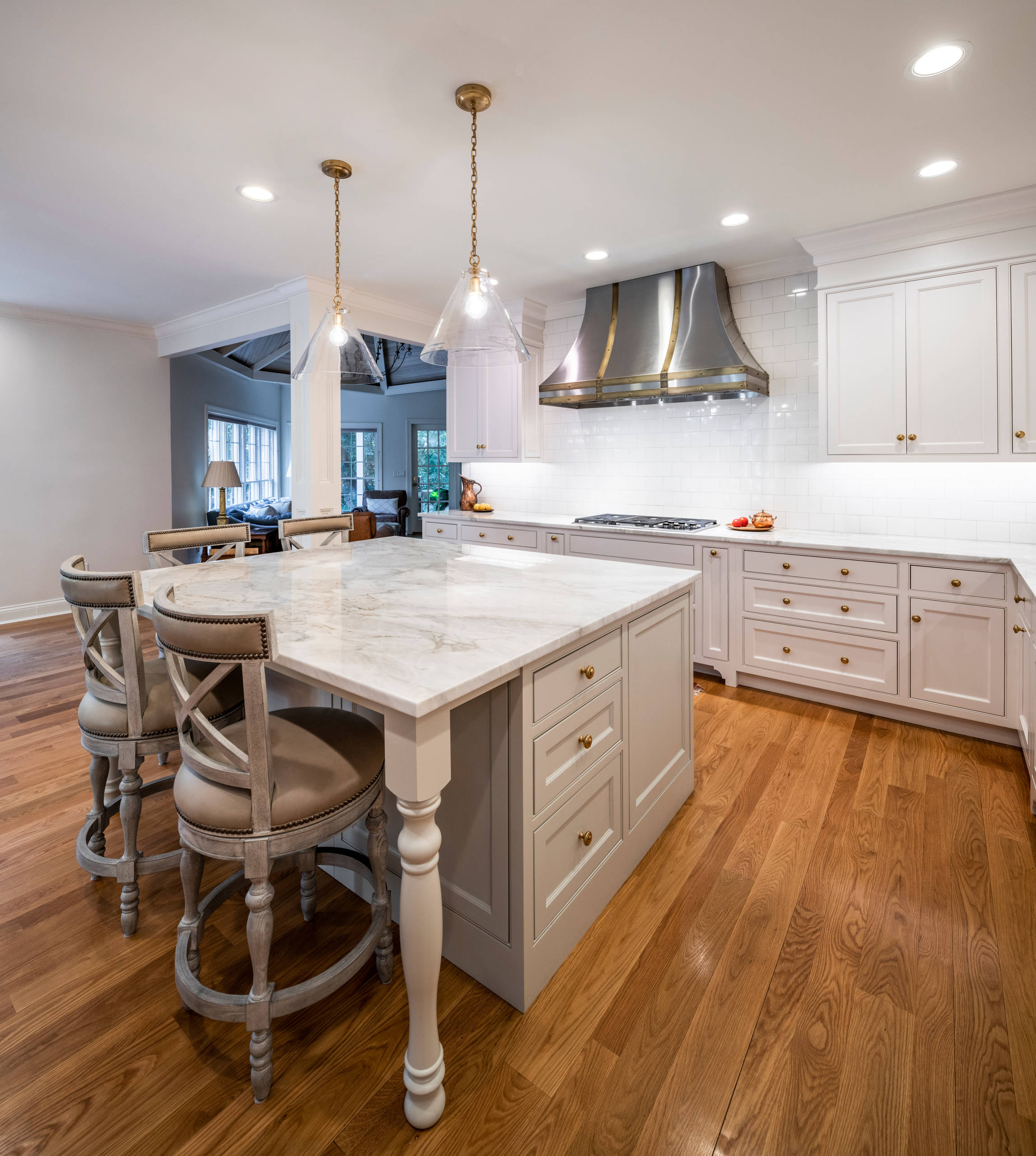 Inviting Indian Hill Kitchen by Don Justice Cabinet Makers