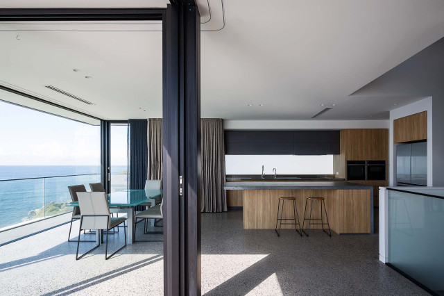 Curl Curl 03 contemporary-koek