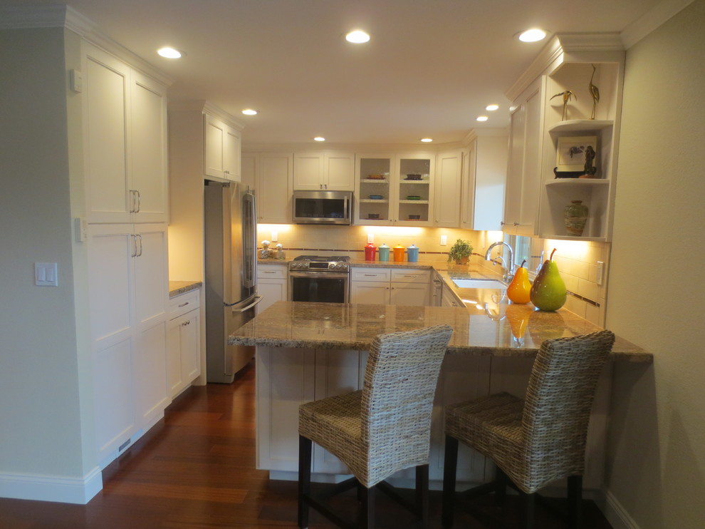 Example of a transitional kitchen design in San Francisco