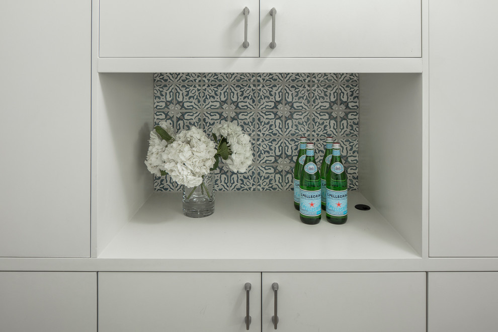 Home design - transitional home design idea in Austin